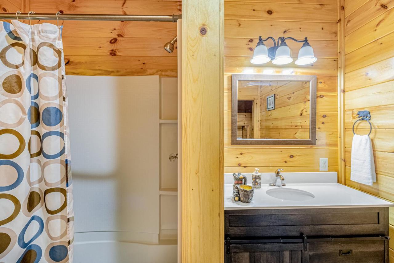 Hilltop Cabin Брайсон-Сити Экстерьер фото