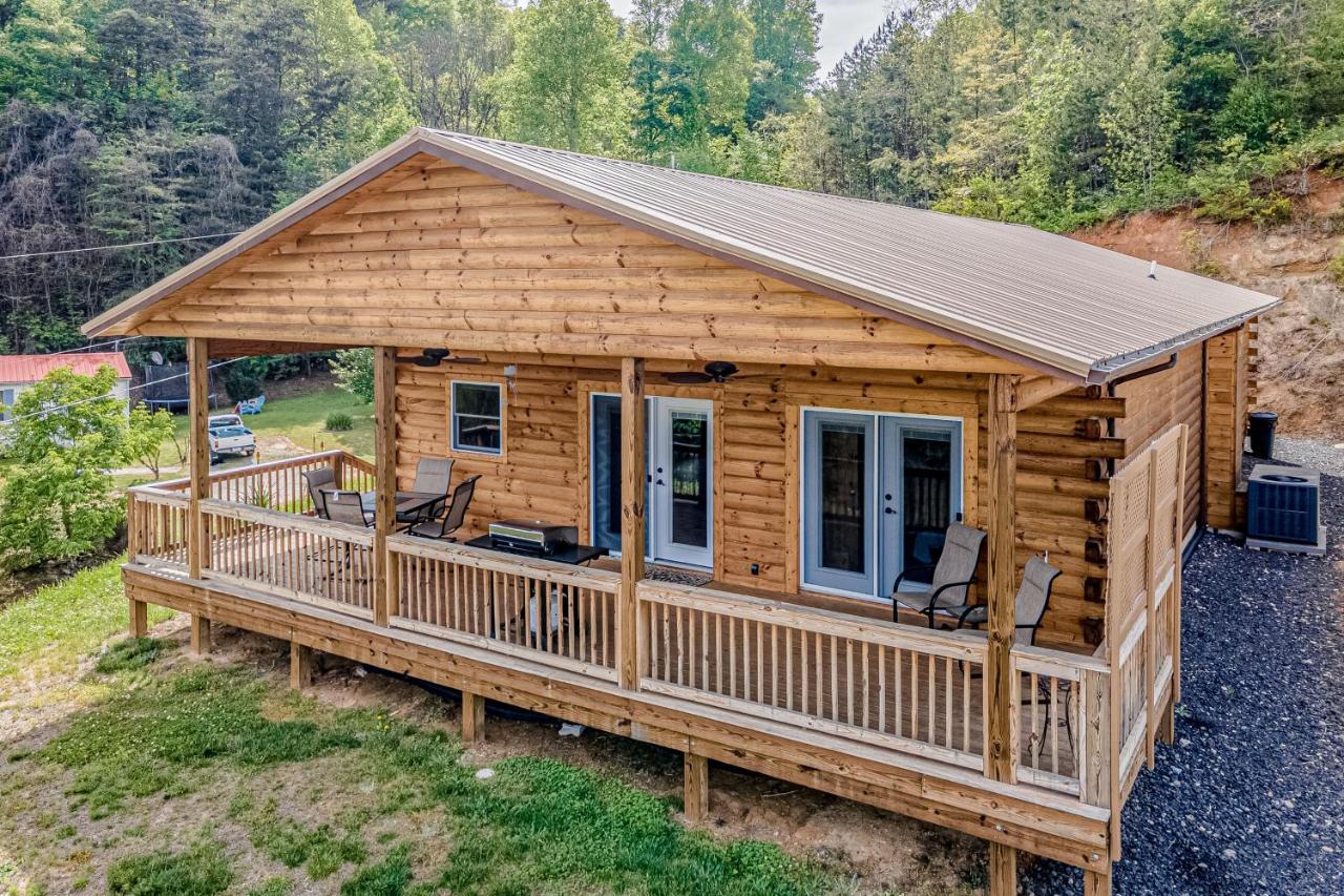 Hilltop Cabin Брайсон-Сити Экстерьер фото